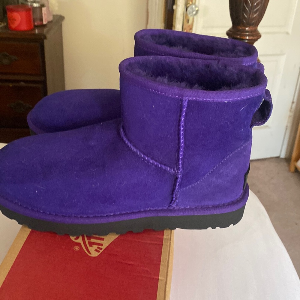 Purple uggs
